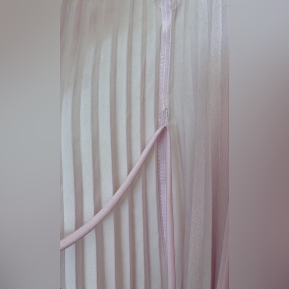 RARE VINTAGE - Lucie Ann Pleated Robe in Ivory - Size Small - Picture 16 of 16